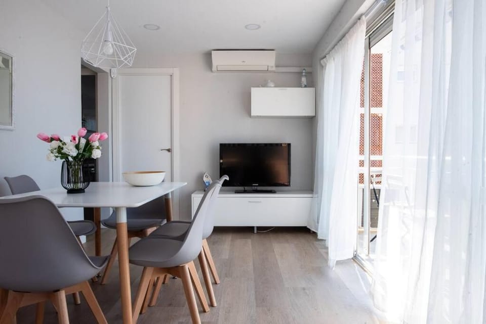 TV and multimedia, Living room, air conditioner