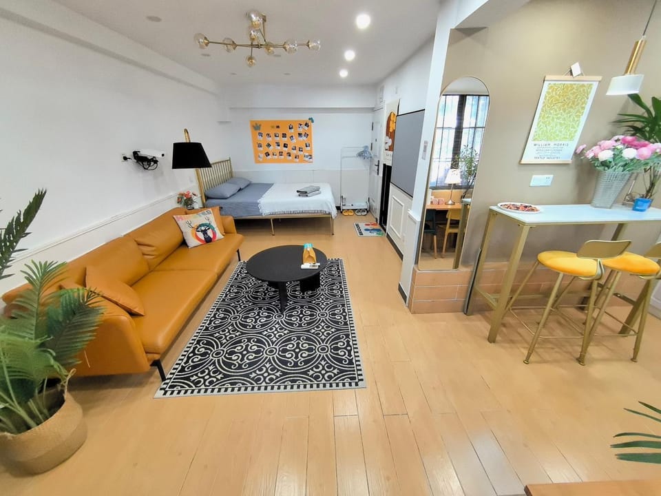 Property building, Living room, Photo of the whole room, Seating area, Bedroom