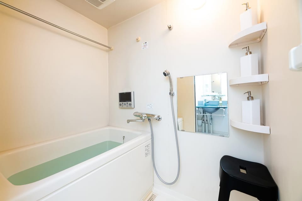Bathroom, Photo of the whole room