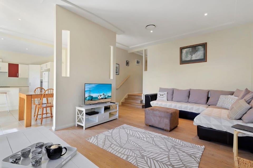 Sea Change on Excellent House in Vincentia