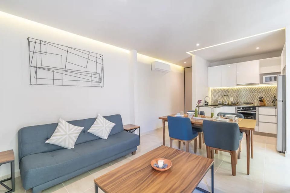 Kitchen or kitchenette, Living room, Dining area