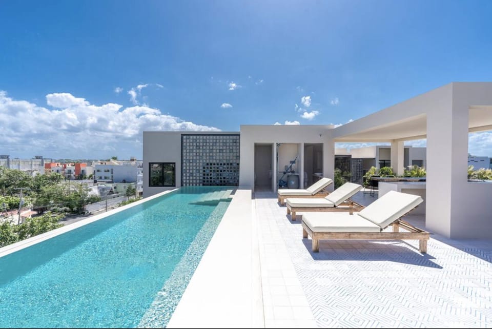 View (from property/room), Balcony/Terrace, Pool view, Swimming pool, sunbed