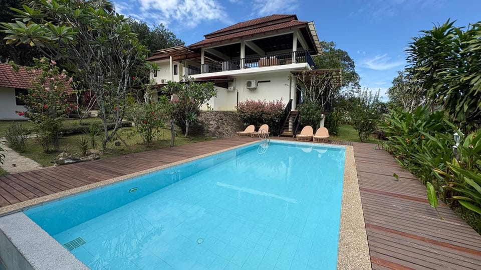Pool view, Swimming pool