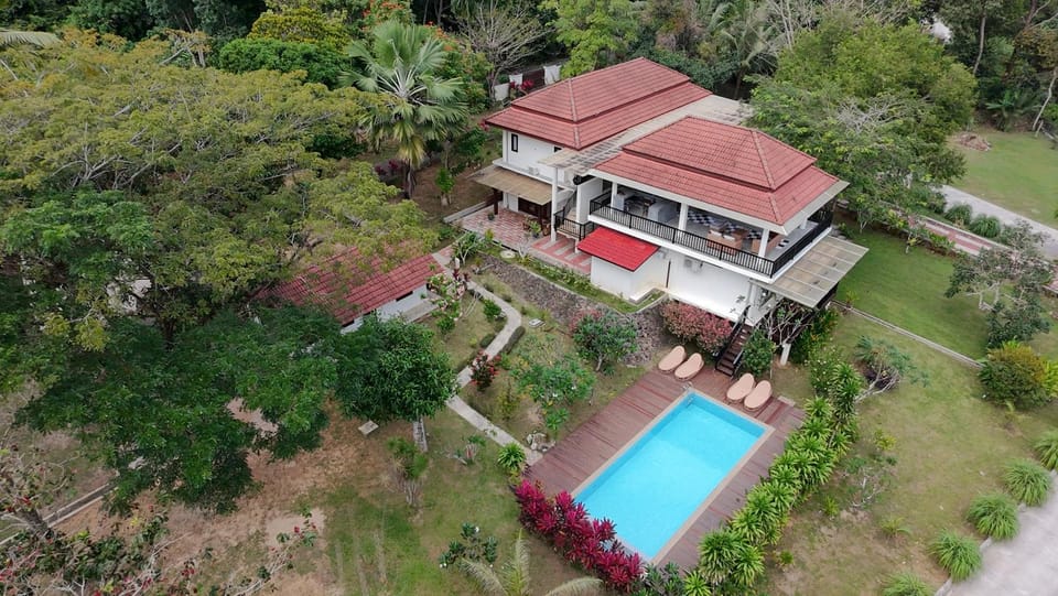 Bird's eye view, Garden view, Pool view