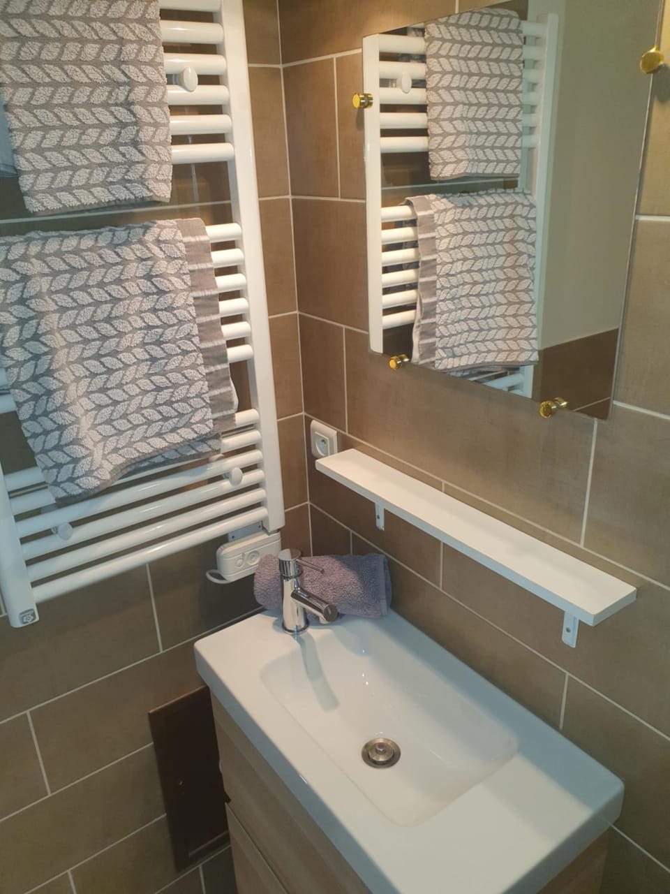 Studio climatisé proche PALAIS DES PAPES WIFI Apartment in Avignon