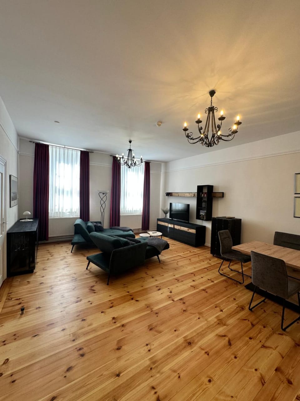 TV and multimedia, Living room, Photo of the whole room
