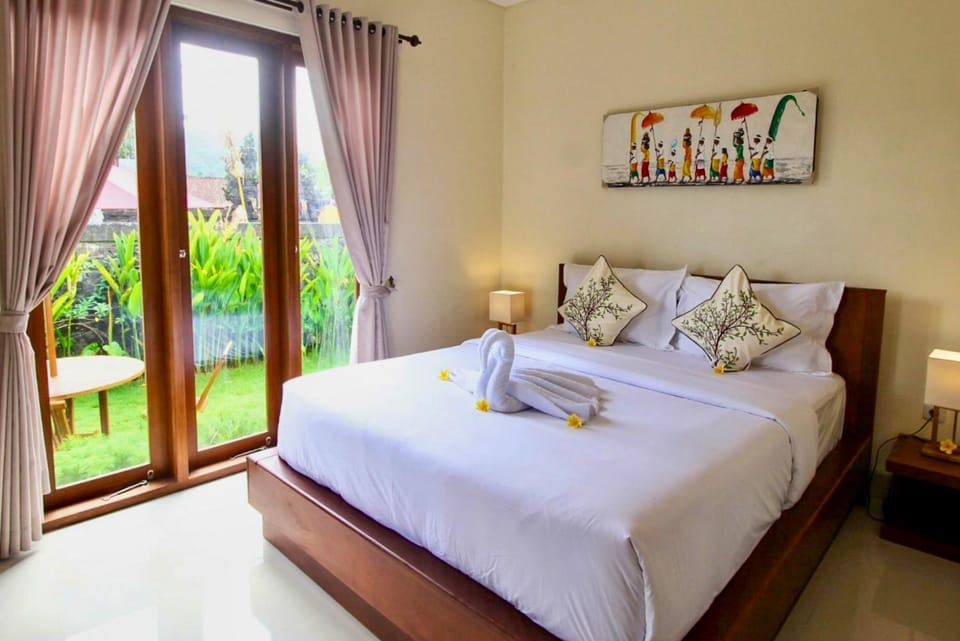 Bed, Garden, Photo of the whole room, Bedroom, Garden view, towels