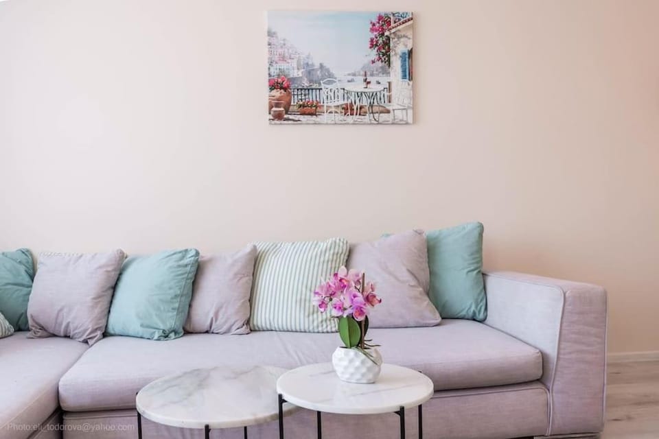 Oceanview Oasis Apartment in Varna