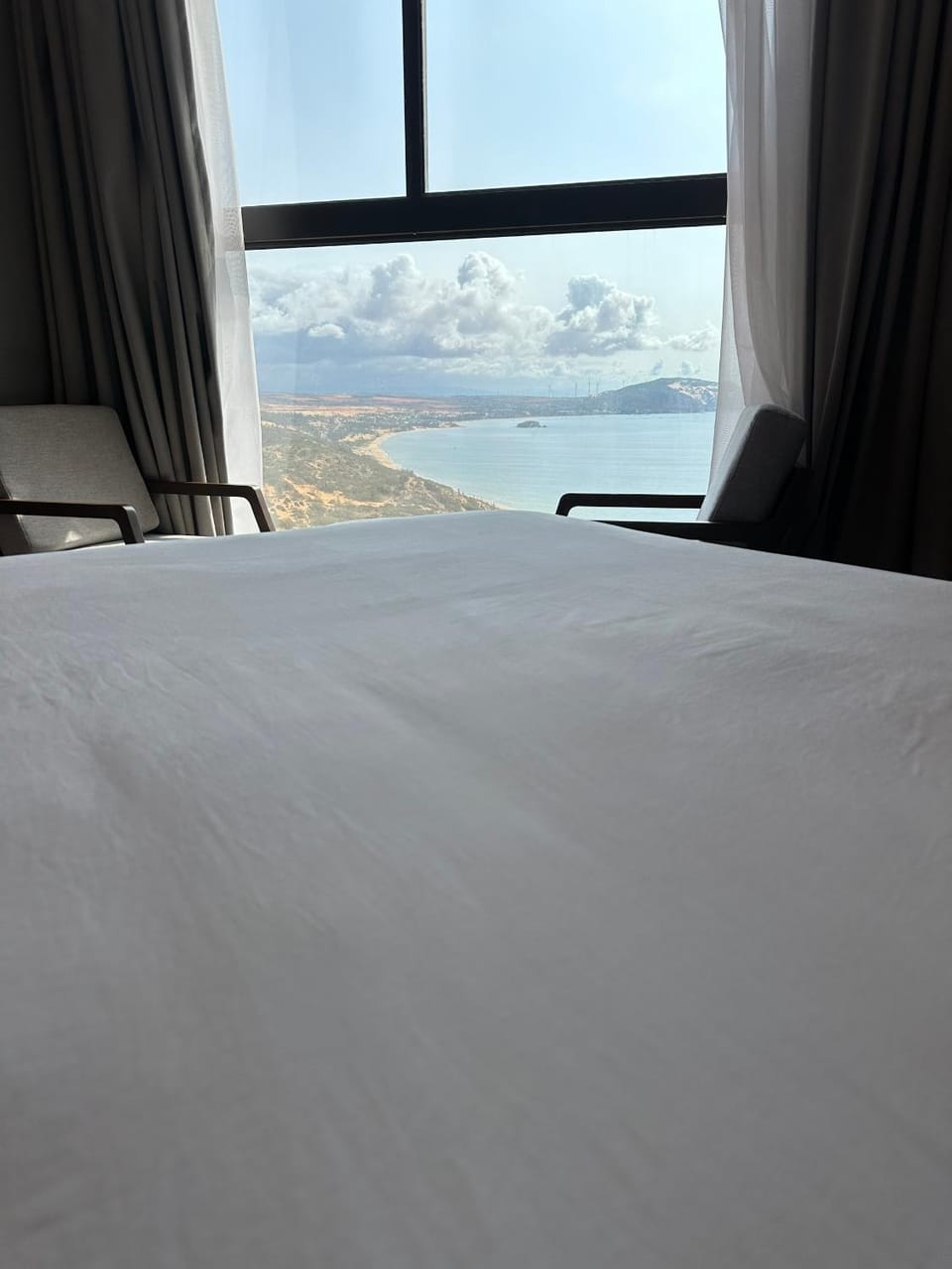 Bed, Bedroom, Sea view