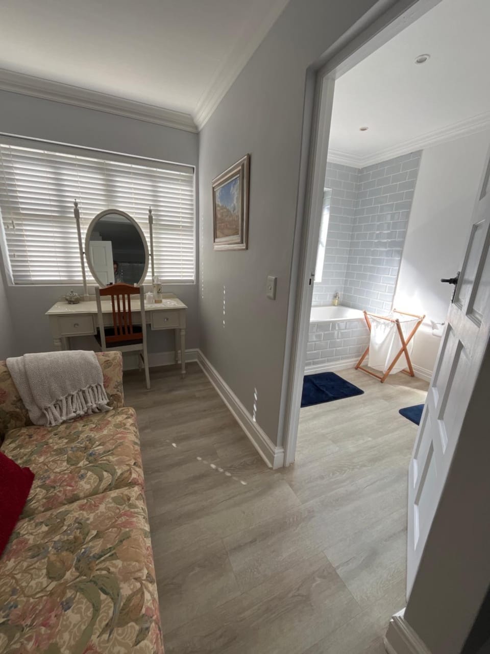 Bathroom, Seating area