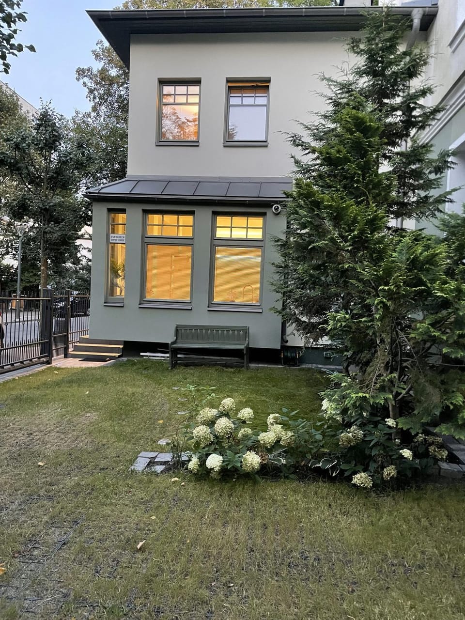 Property building, Spring, Garden, Garden view