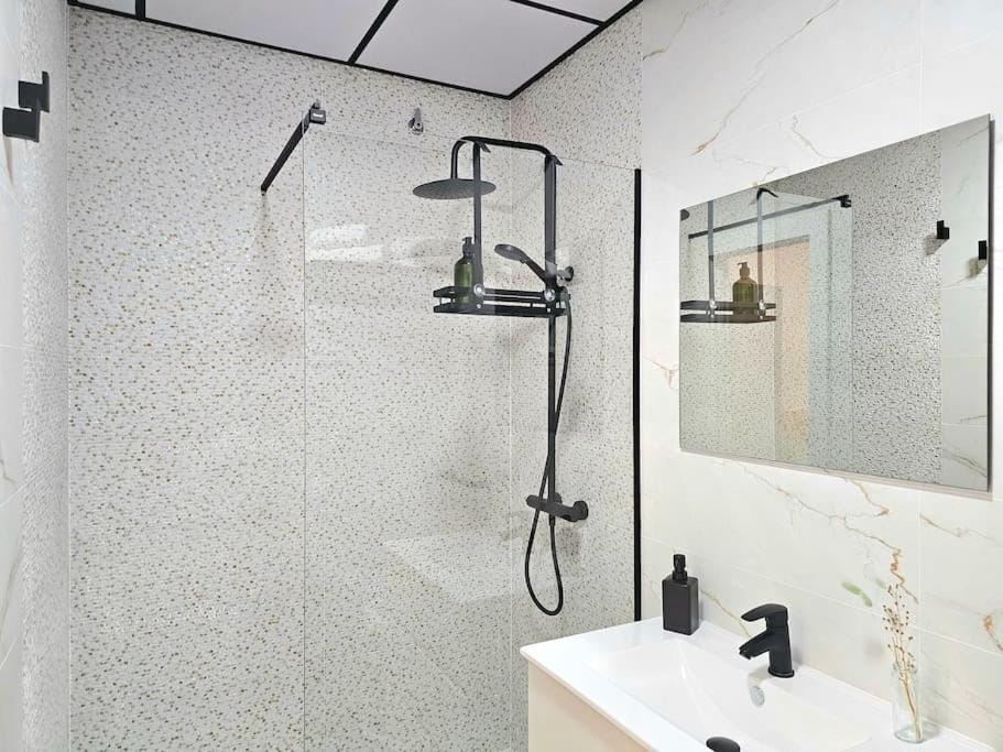 Moderno loft a 250 metros de la playa & parking Apartment in Malaga