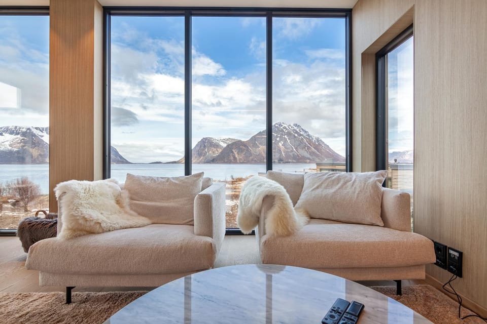 View (from property/room), Living room, Seating area, Mountain view, Sea view