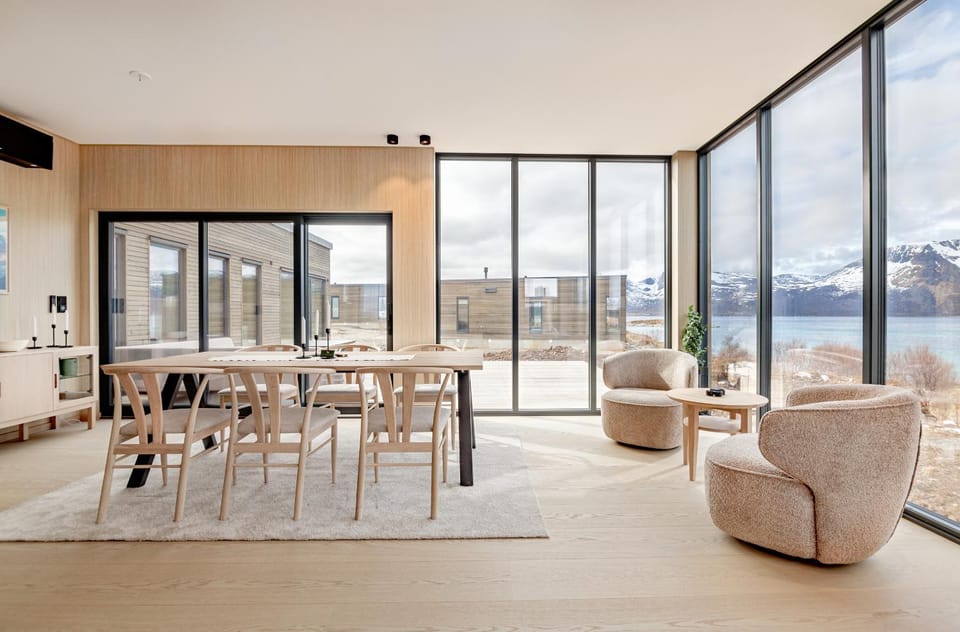 View (from property/room), Living room, Seating area, Dining area, Mountain view, Sea view