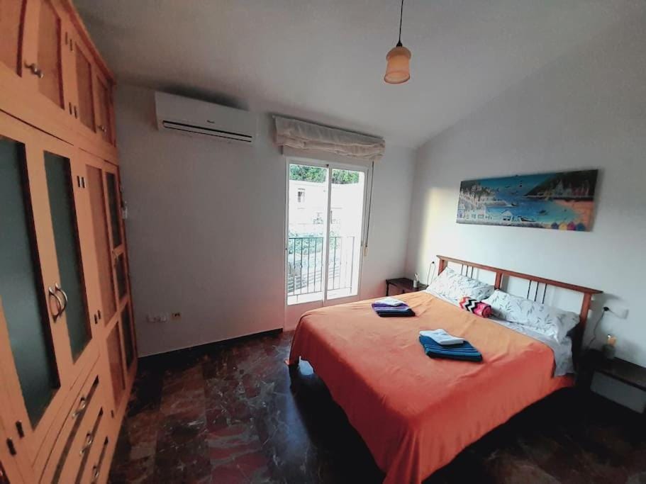 Renovated Townhouse close to Center Apartment in La Herradura
