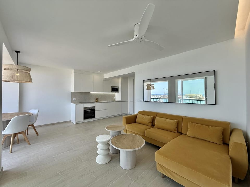 Apartamento con vistas al Puerto y Parking Apartment in Dénia