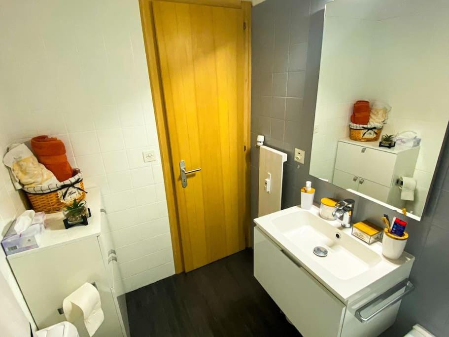 Studio cosy au calme avec terrasse vue sur Alpes Apartment in Crans-Montana