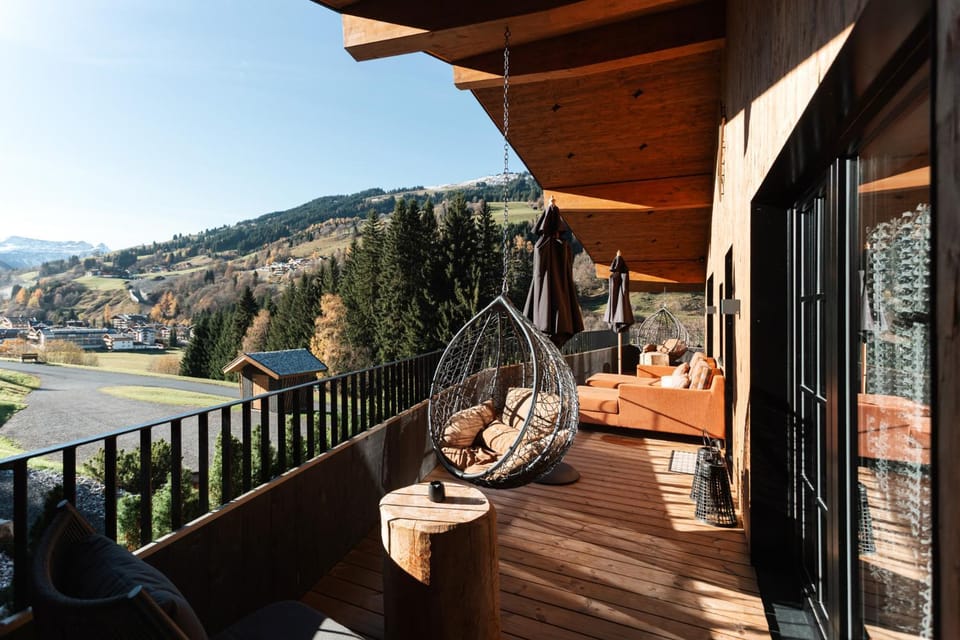 Balcony/Terrace, Mountain view