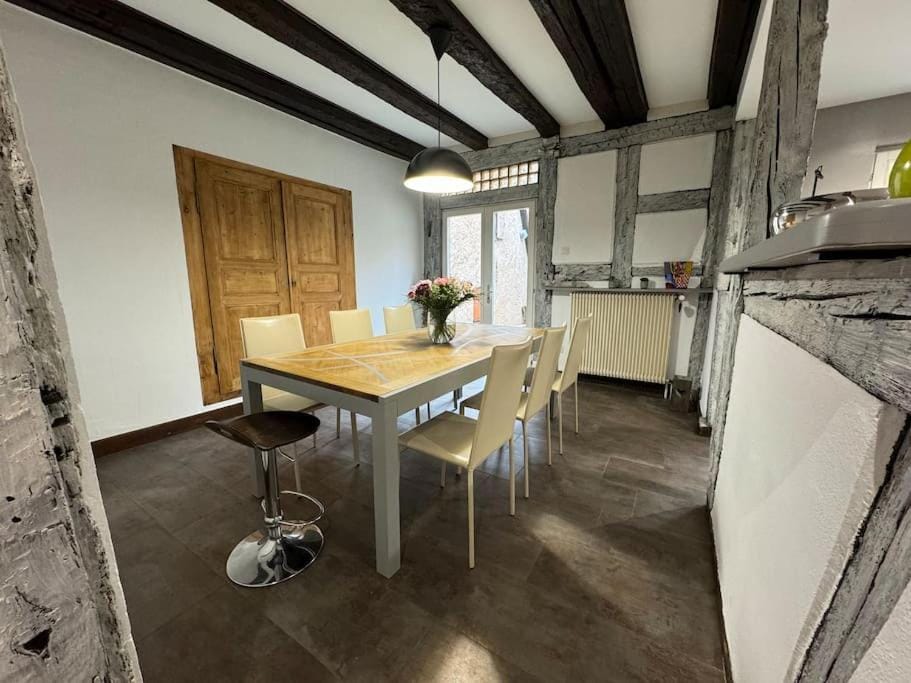 La Maison de l'Ours - Avec Patio & Garage - 8 personnes House in Grand Est