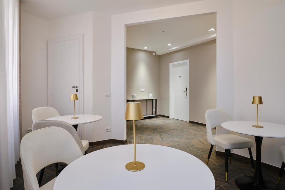 Living room, Lobby or reception, Seating area, Dining area