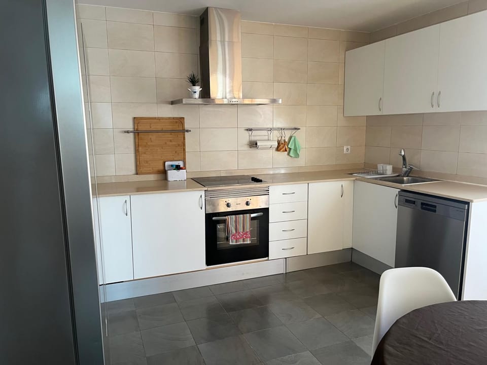 3 Bed Chalet-Pool-Pets-Hot Tub-Parking-Garden Chalet in Valencian Community