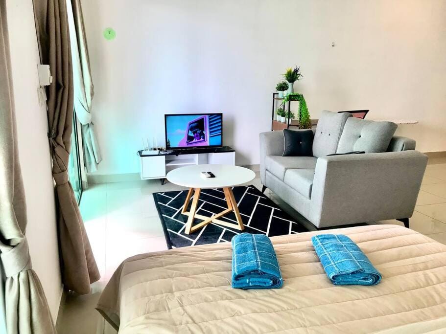 Cozy Cybersqaure Apex Pool View Free Parkin & Netflix With Wi-Fi 102 Apartment in Selangor, Malaysia