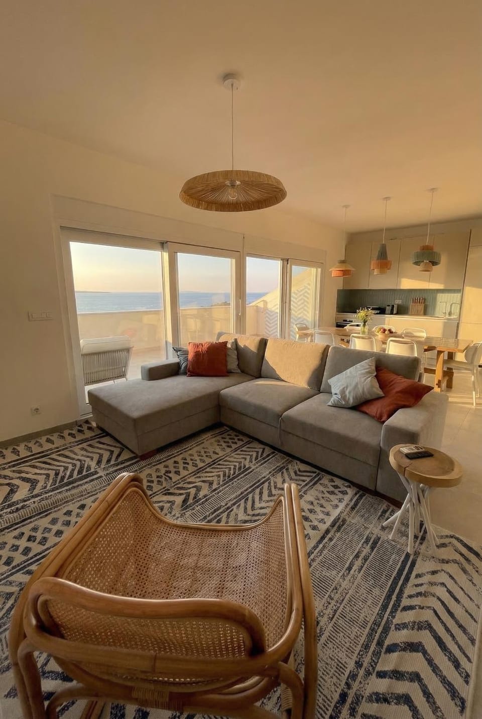 Living room, Photo of the whole room, Seating area