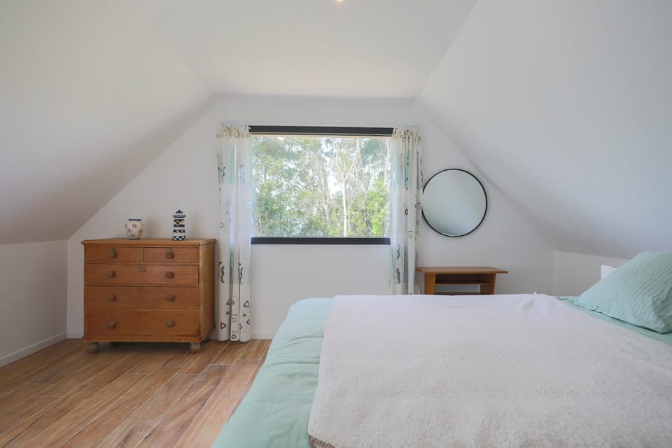 Property building, Living room, Bedroom