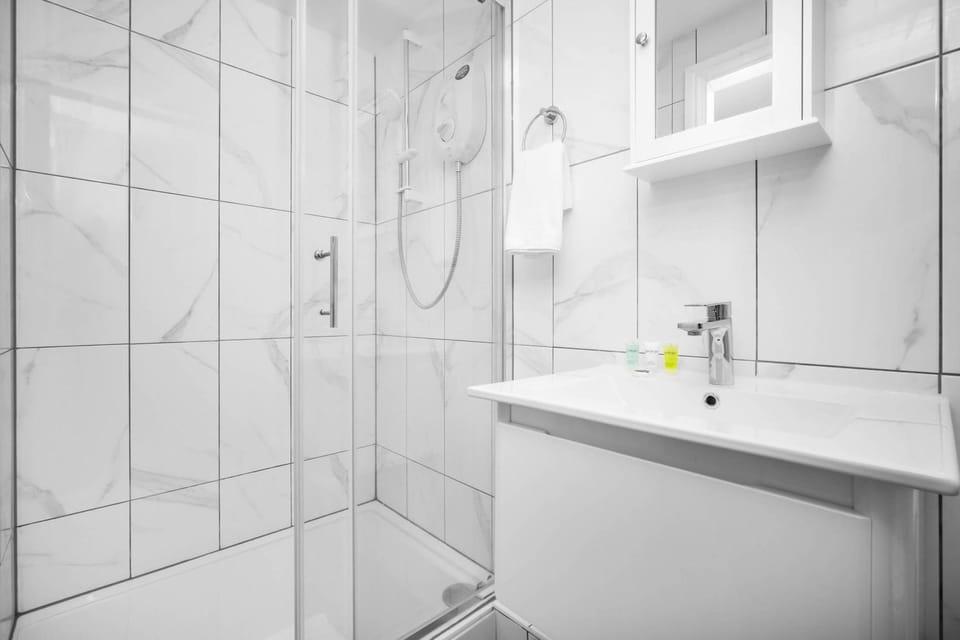 Shower, Bathroom