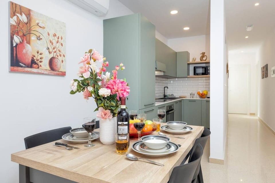 Brand new 2BED in Sliema by Homely Apartment in Sliema