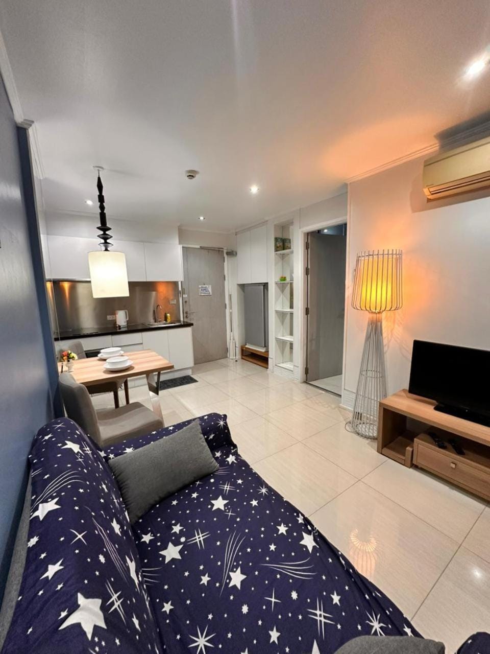 Kitchen or kitchenette, Seating area
