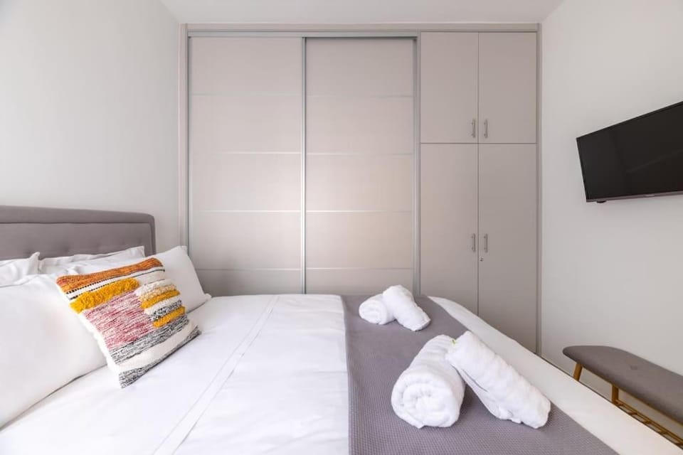 The HostMaster City Pulse Apartment in Athens