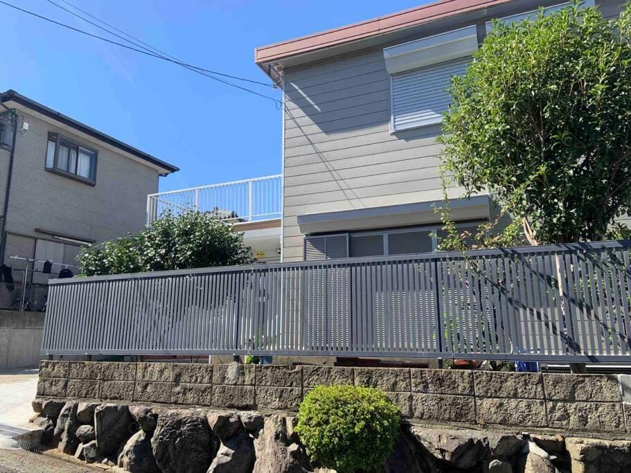 Property building, Day