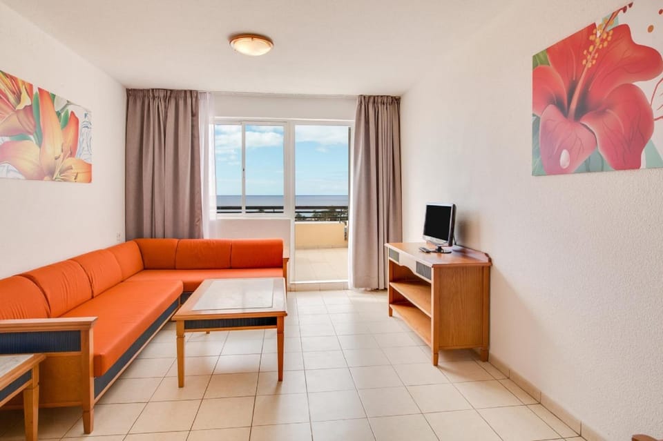 Balcony/Terrace, Living room