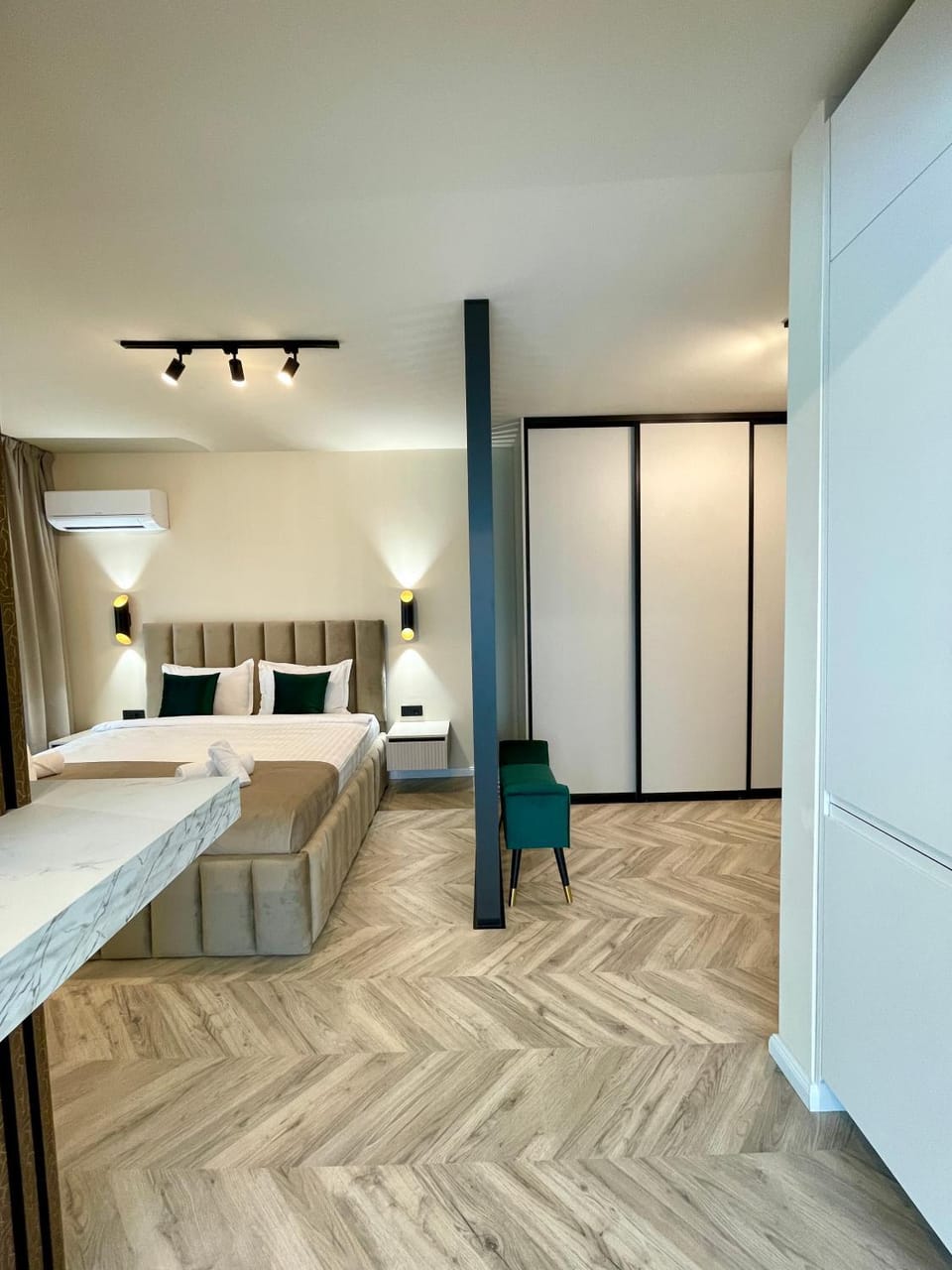 Photo of the whole room