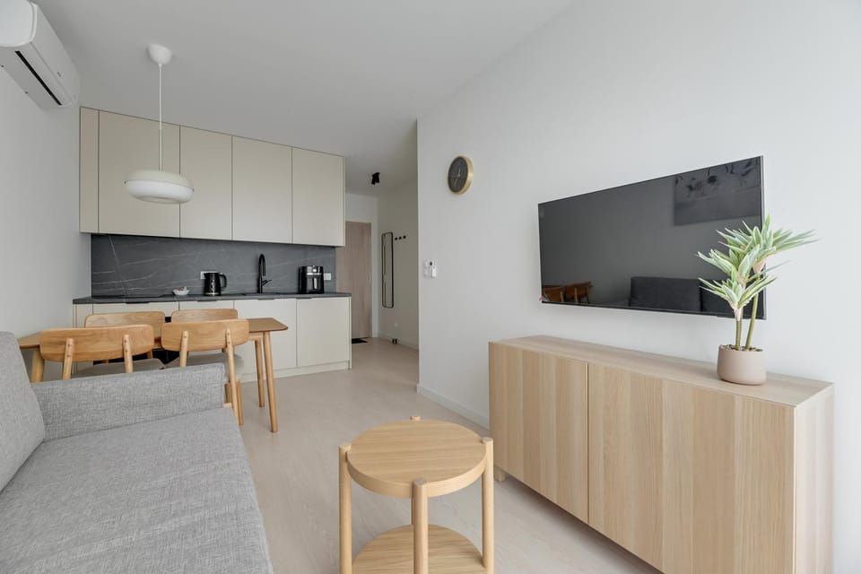 Kitchen or kitchenette, Living room, Seating area, Dining area