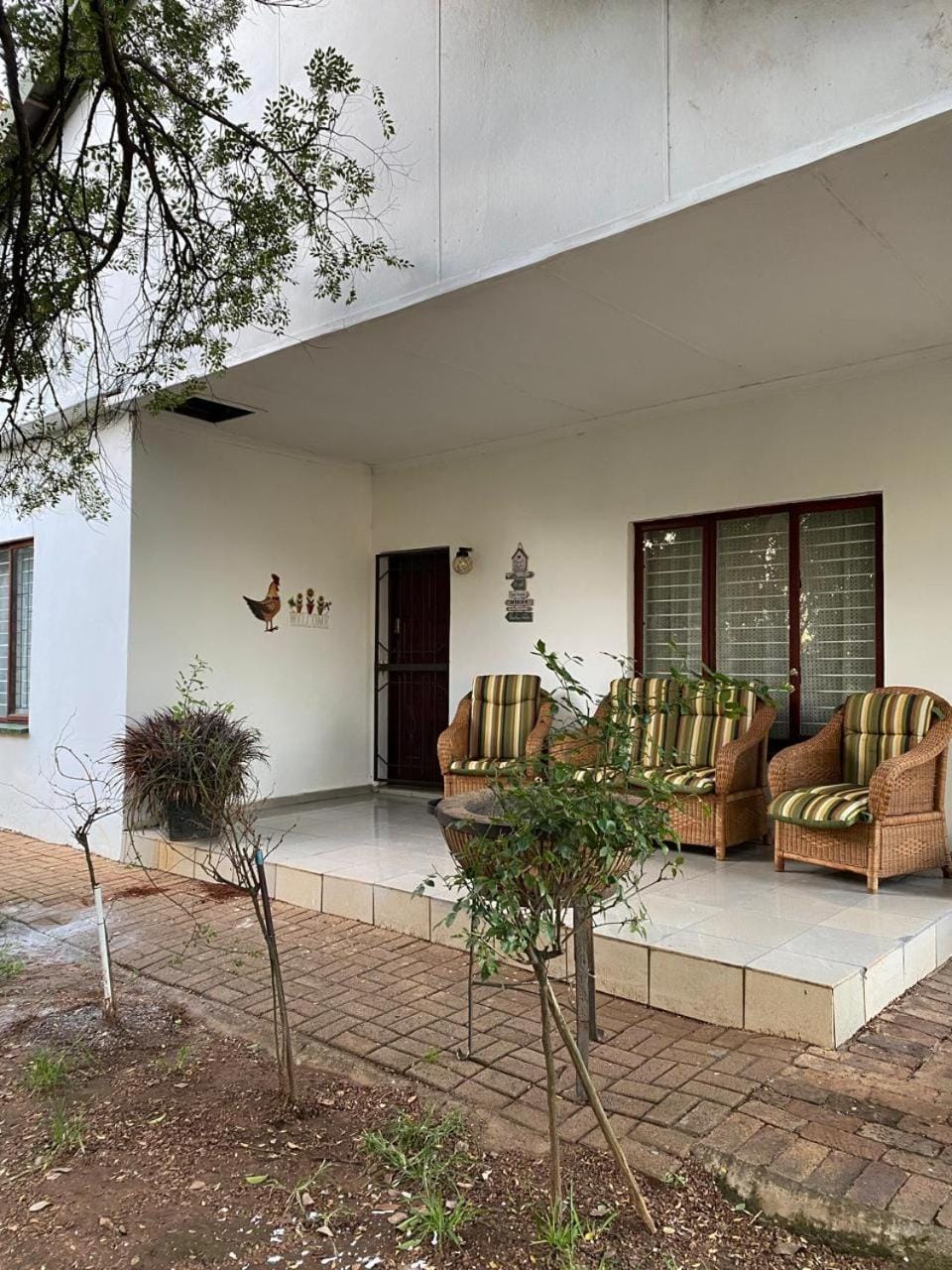 Property building, Patio, Garden