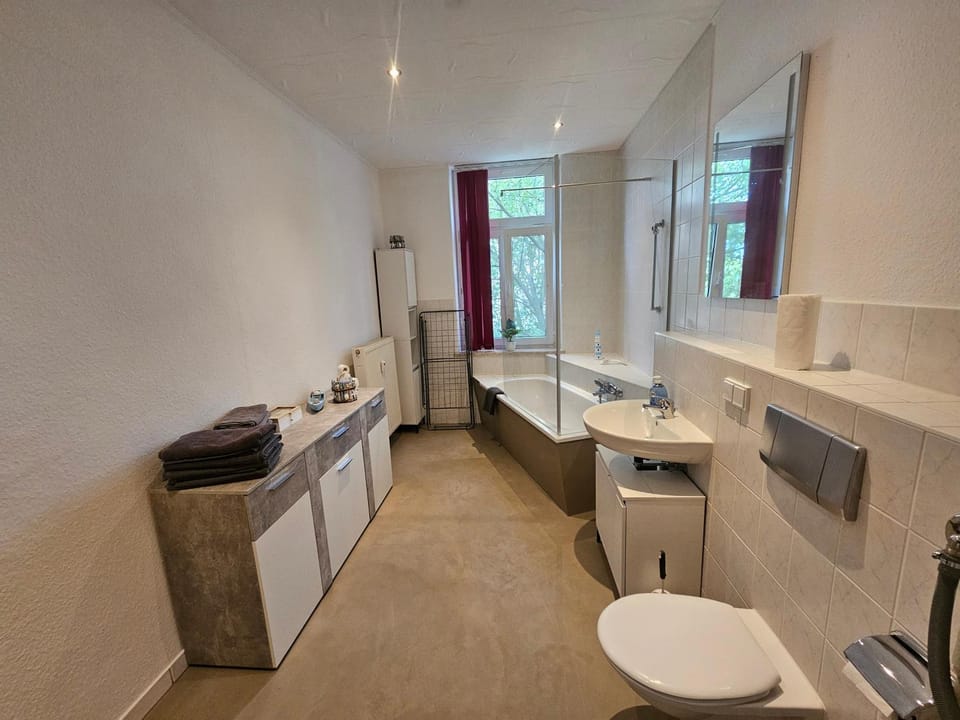 Toilet, Bathroom, washing machine, dryer