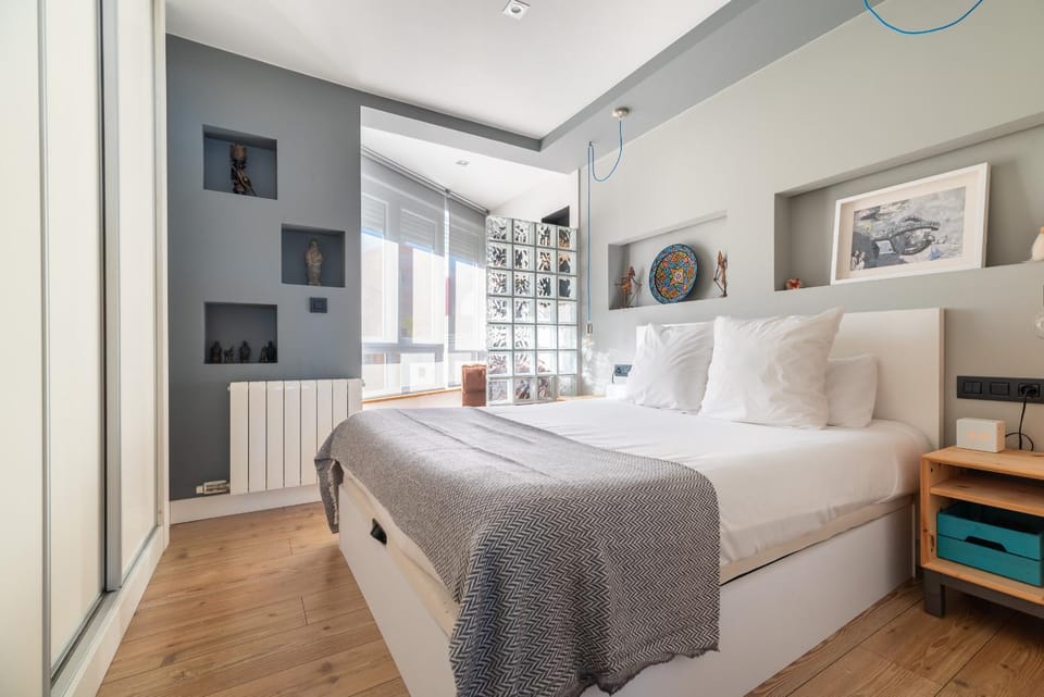 Bed, Bedroom