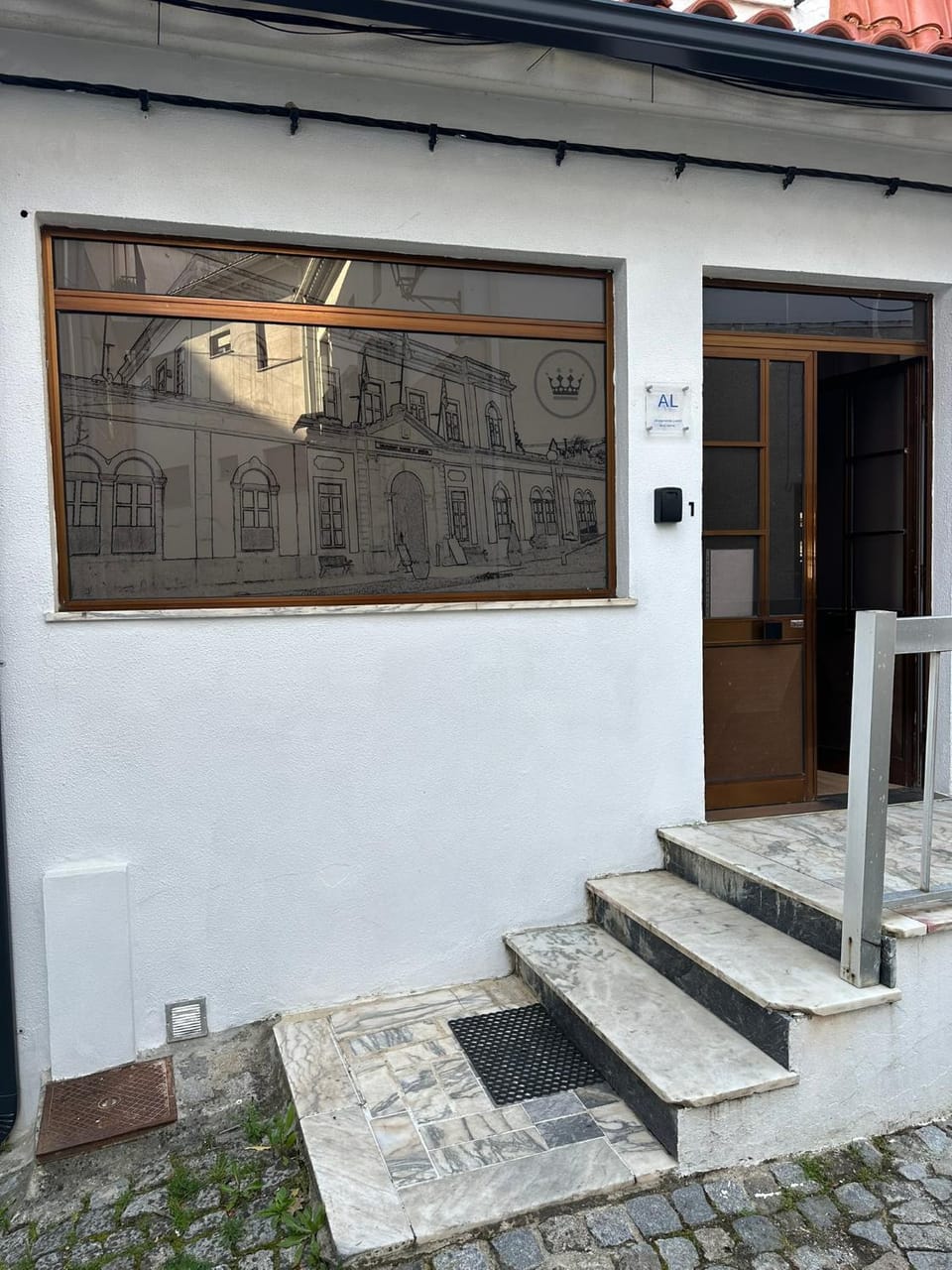 Facade/entrance