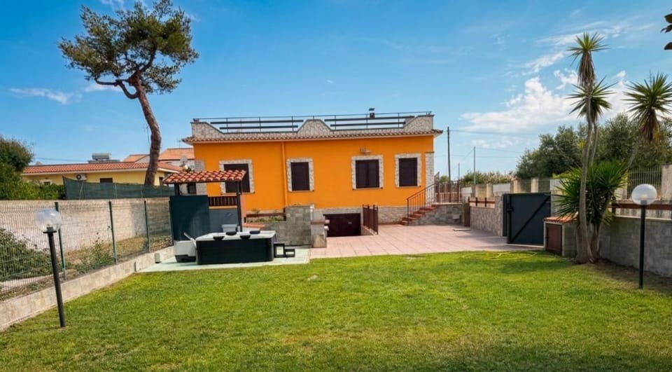 'Villa Venere Superior' 50mt Sea-Jacuzzi-Free Parking-Garden Villa in Terracina
