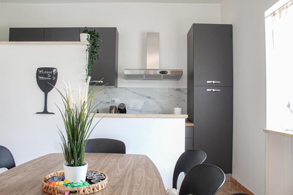 'Villa Venere Superior' 50mt Sea-Free Parking-Garden Villa in Terracina