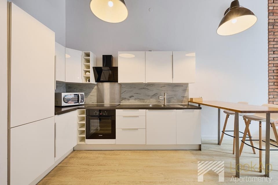 Kitchen or kitchenette, Dining area, oven, stove