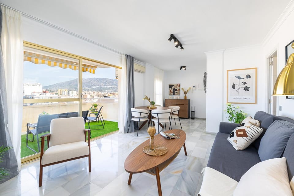 AvantiStays Aqua Marina con PARKING GRATIS Apartment in Fuengirola