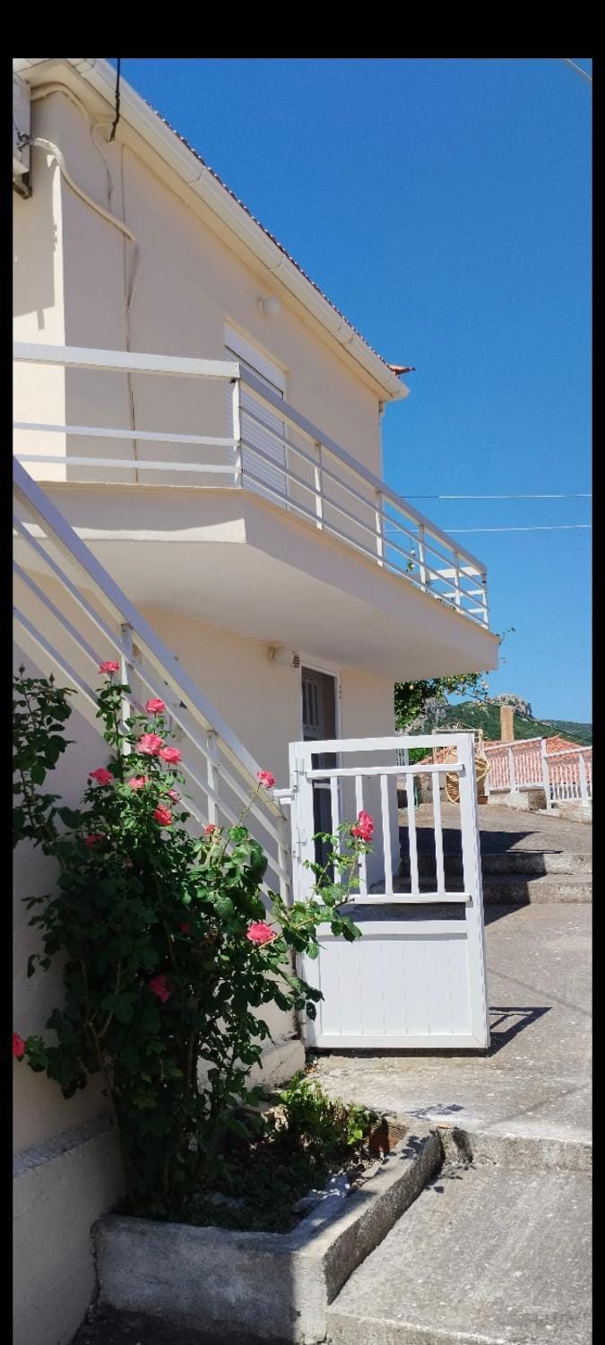Chrysafos view Apartment in Islands