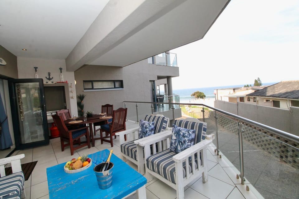 View (from property/room), Balcony/Terrace, Seating area, Sea view