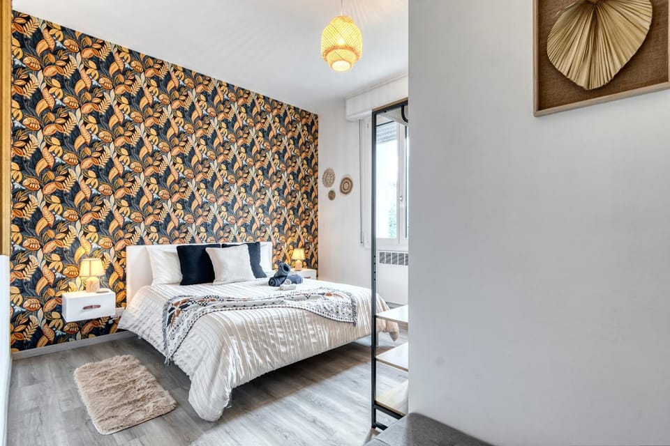 Bed, Photo of the whole room, Bedroom