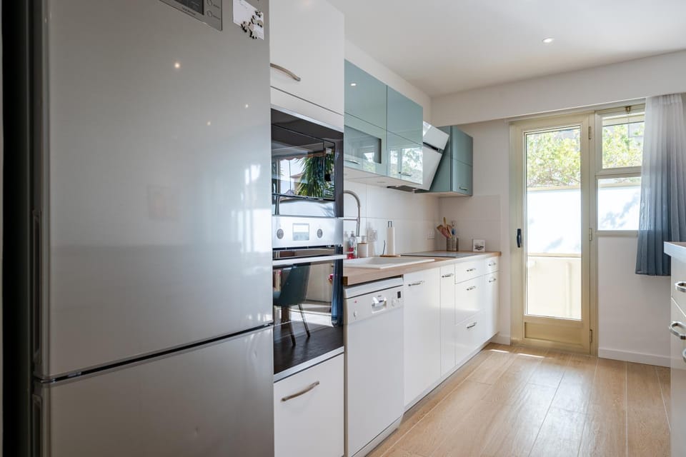 Kitchen or kitchenette, dishwasher, minibar, oven, pet friendly, stove