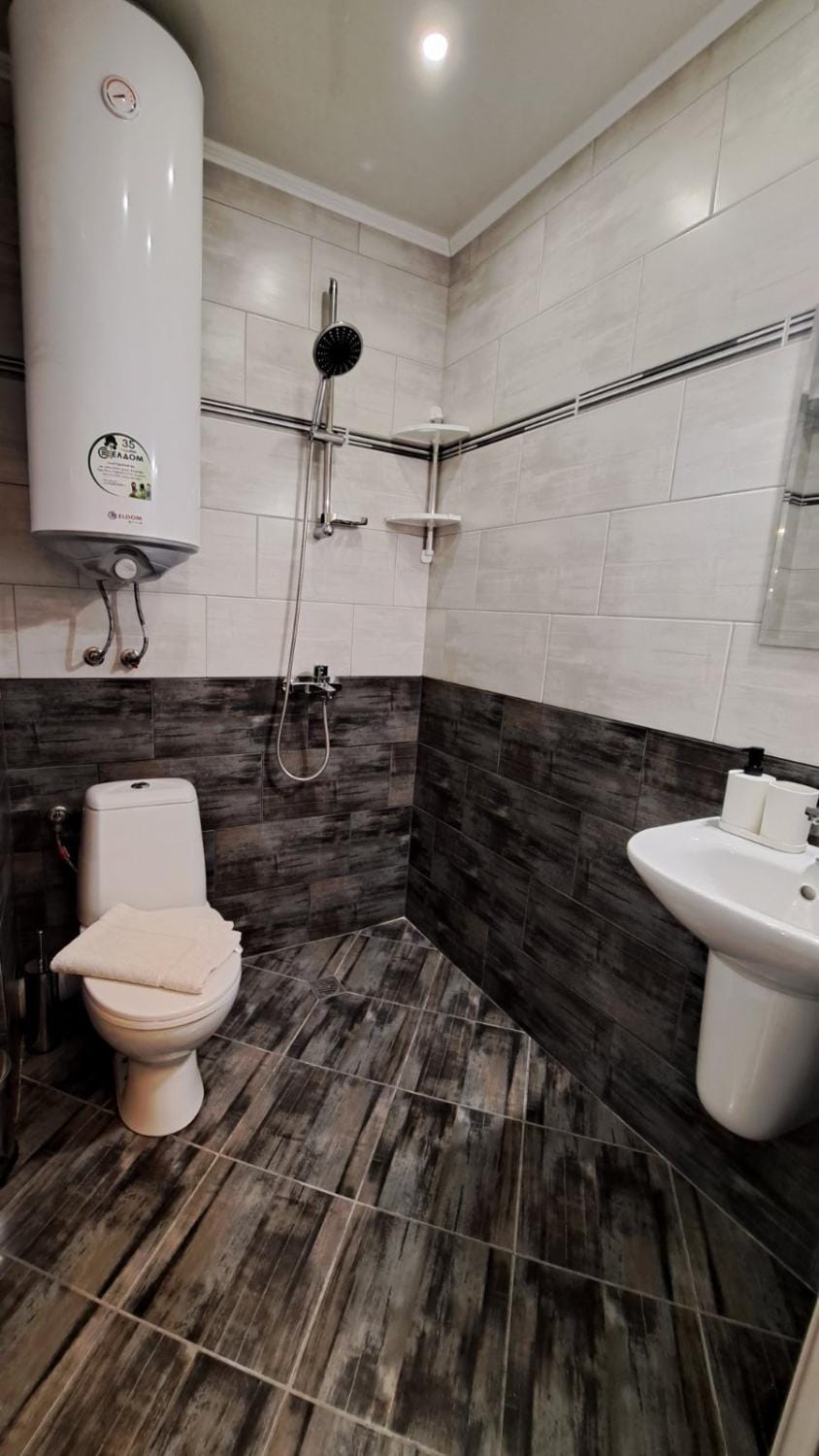 Shower, Toilet, Bathroom