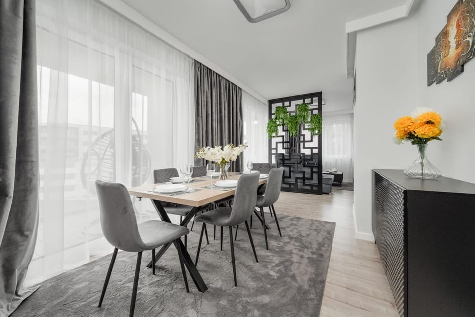 Living room, Seating area, Dining area